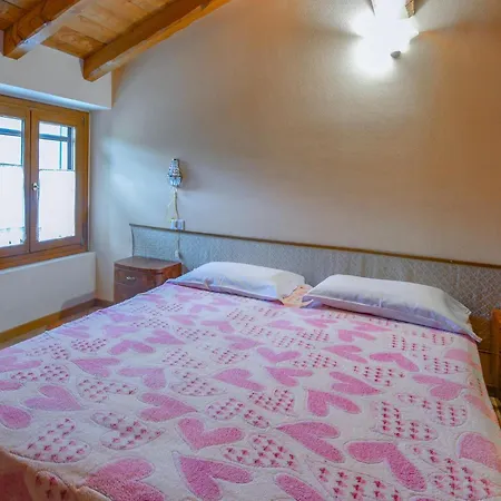 2 Bedroom Amazing In Apartament Loiano