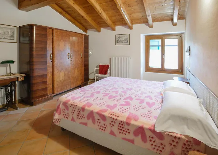 2 Bedroom Amazing In 로이아노