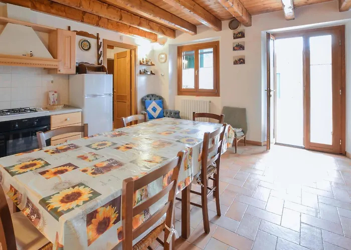 2 Bedroom Amazing In Apartmán Loiano
