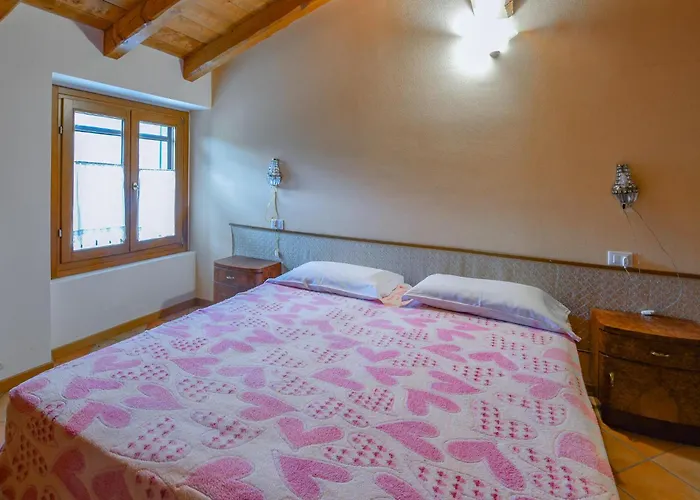 2 Bedroom Amazing In 아파트 로이아노